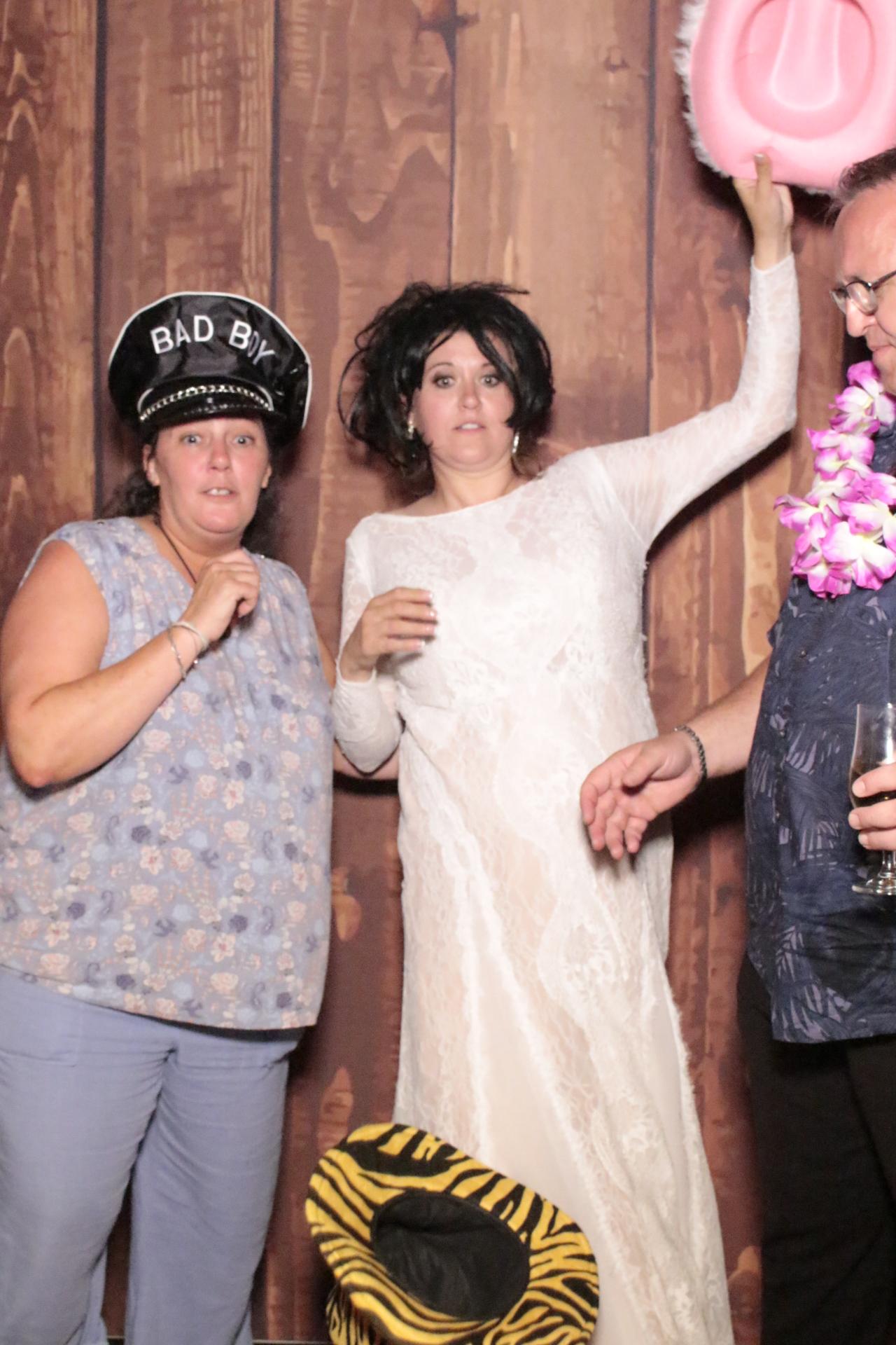 Christopher & Nicole's Wedding | View more photos from the event at gallery.myphotoboothexperience.co.uk/u/MyPhotoBoothExperienceLtd/Christopher-Nicoles-Wedding